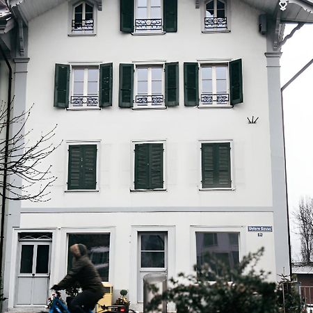 Nimbuzzz Apartments Unterseen Eksteriør billede