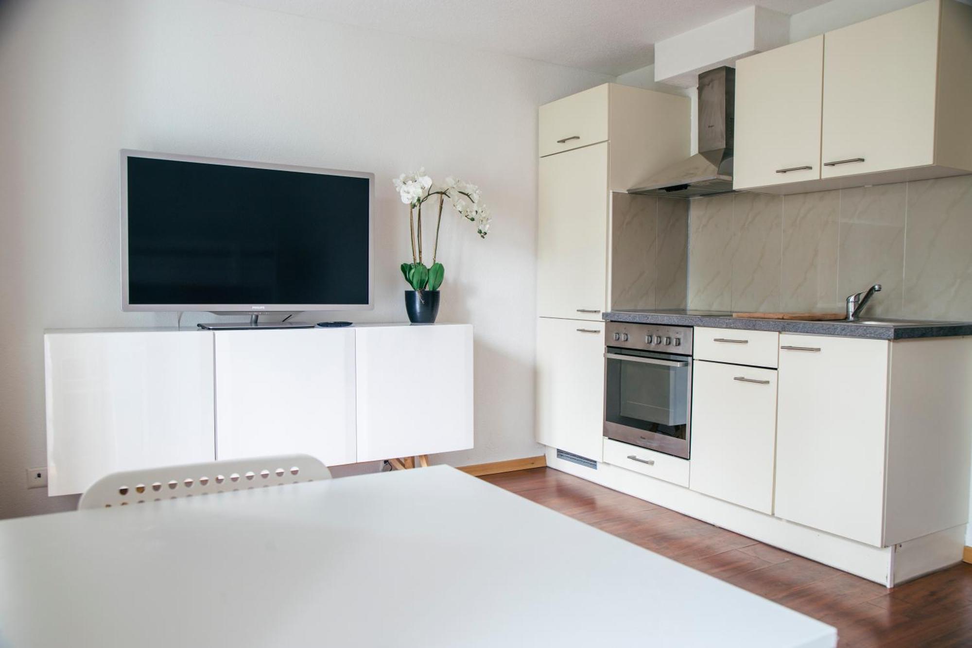 Nimbuzzz Apartments Unterseen Eksteriør billede
