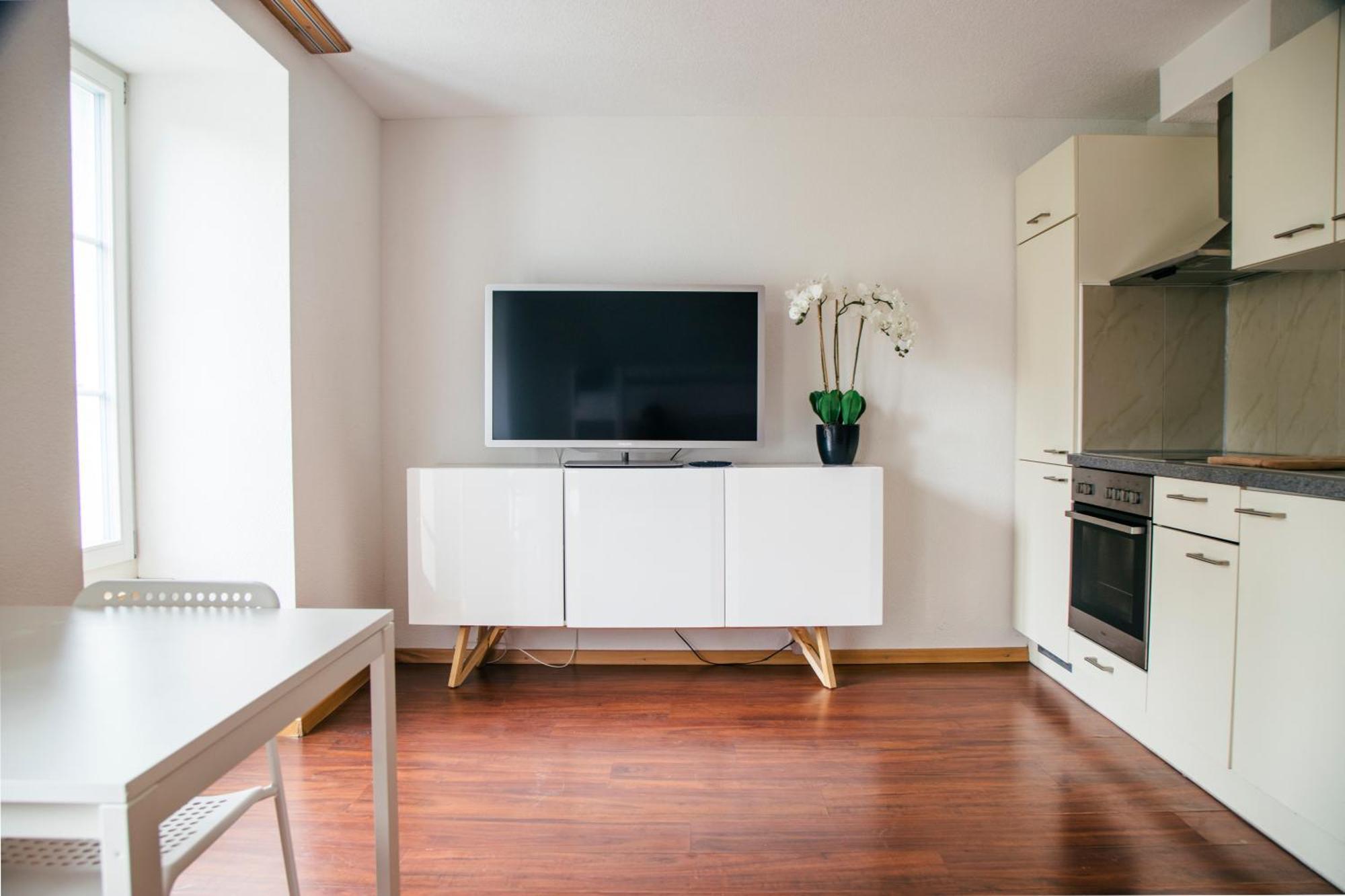 Nimbuzzz Apartments Unterseen Eksteriør billede