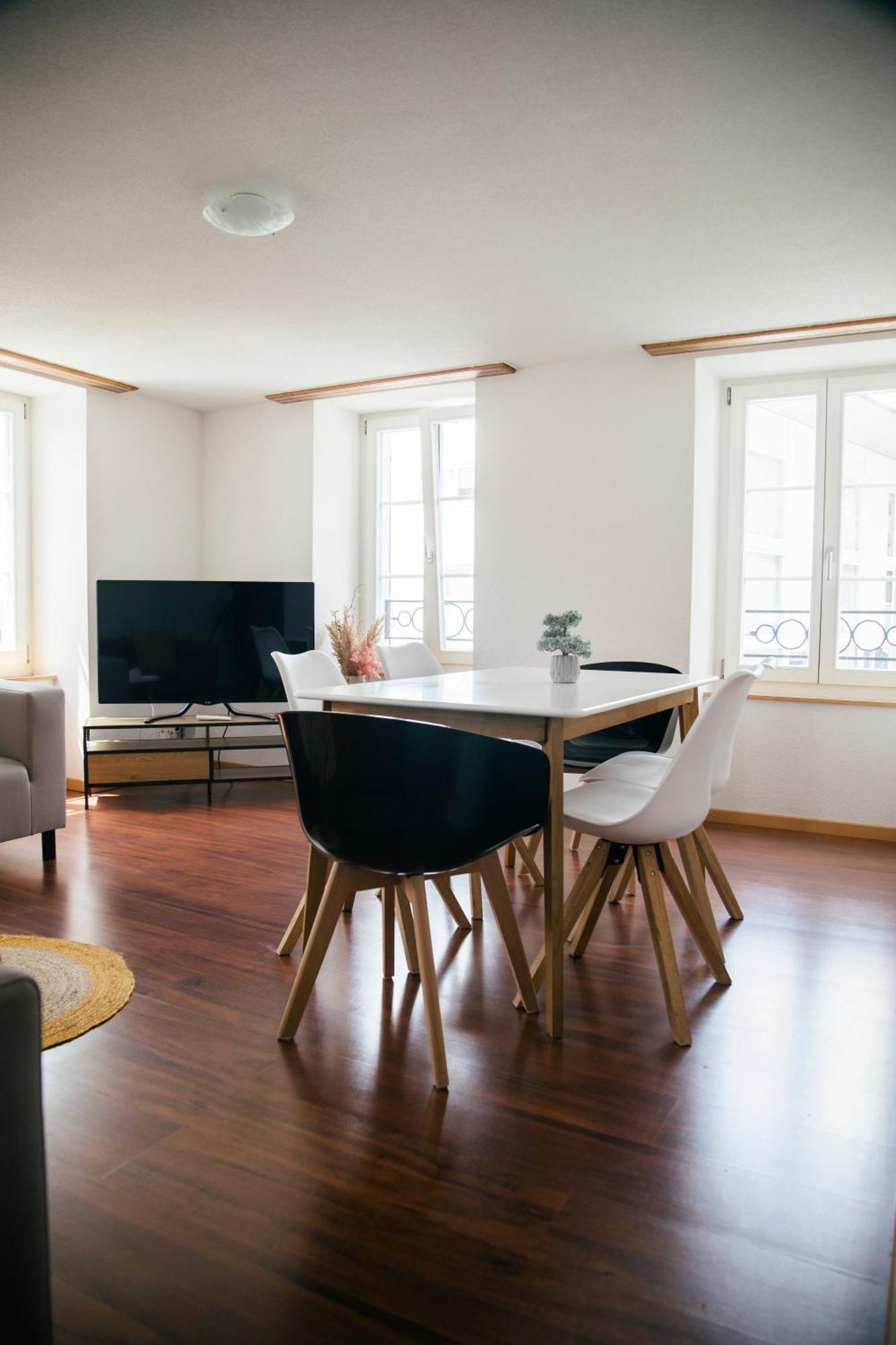 Nimbuzzz Apartments Unterseen Eksteriør billede