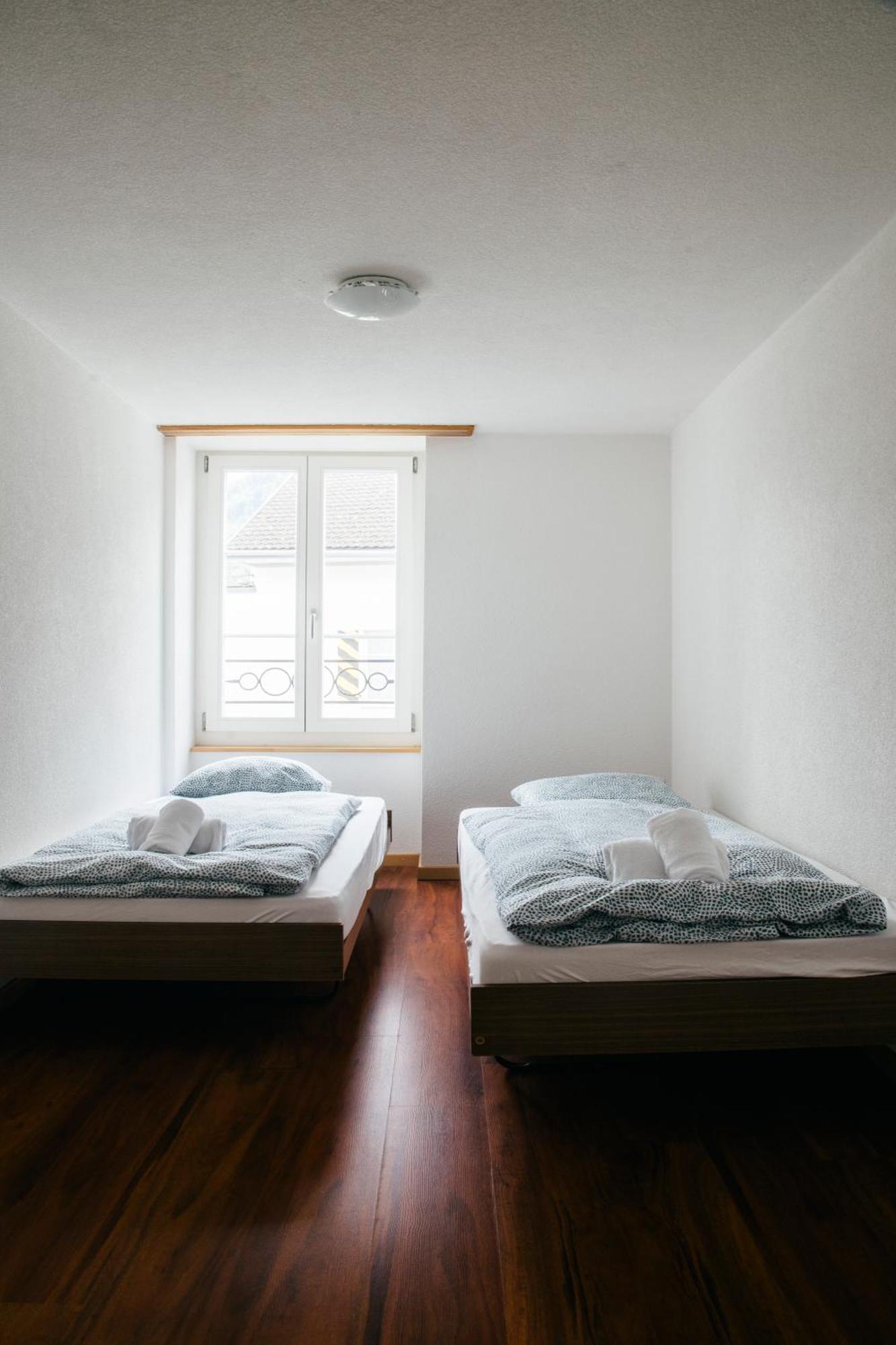 Nimbuzzz Apartments Unterseen Eksteriør billede