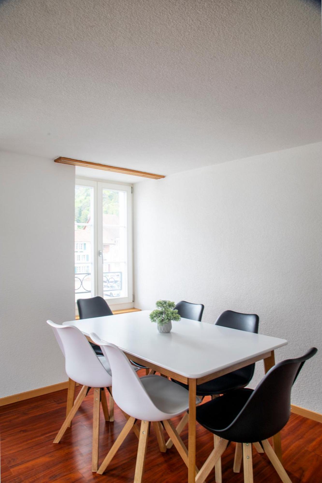 Nimbuzzz Apartments Unterseen Eksteriør billede